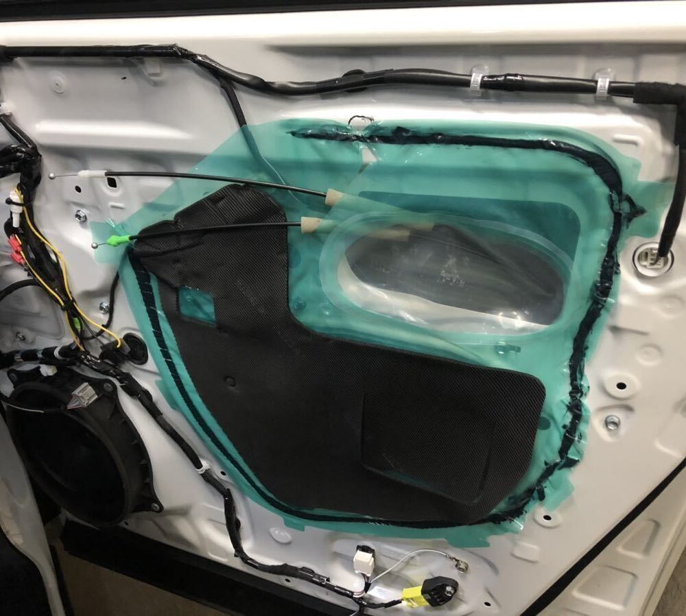 10699ebaffad7f9_1198_898-1.jpg ★NEW★ トヨタ ノア イージークローザー キット ドア パネル TRD モデリスタ バックドア オプション NOAH 80 前期 後期 煌