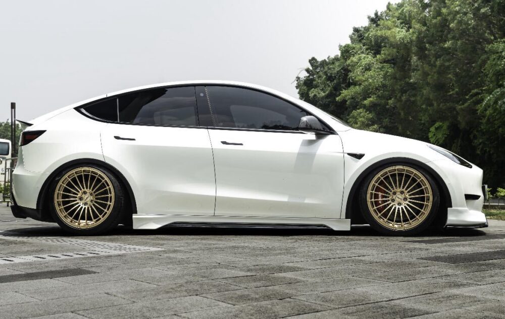 51699ebba8286dc_1170_741.jpg ★YOFER★ テスラ モデルY ボディキット ディフューザー バンパー マフラー リップ スポイラー グリル tesla modely