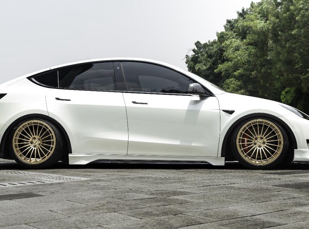 51699ebba8286dc_1170_741.jpg ★YOFER★ テスラ モデルY ボディキット ディフューザー バンパー マフラー リップ スポイラー グリル tesla modely