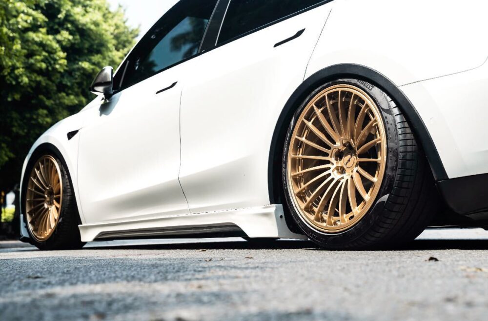 65699ebba8c467b_1170_770.jpg ★YOFER★ テスラ モデルY ボディキット ディフューザー バンパー マフラー リップ スポイラー グリル tesla modely